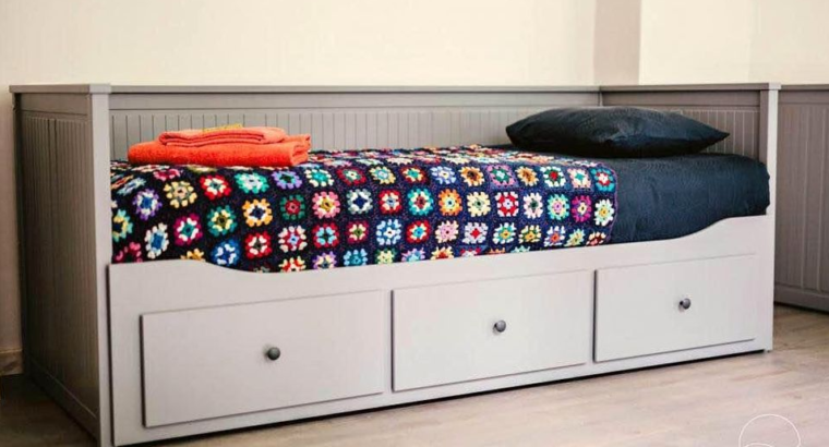 Day Bed With mattress For Sale