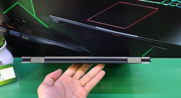 Dell XPS 13 x360 Core i7 9365 2 in 1 laptop ultrab