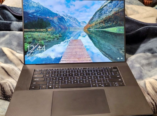 Dell XPS 17 (RTX 2060) 4k touch – i7/32gb/1TB for