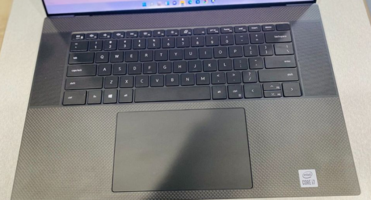Dell XPS 17 (RTX 2060) 4k touch – i7/32gb/1TB for