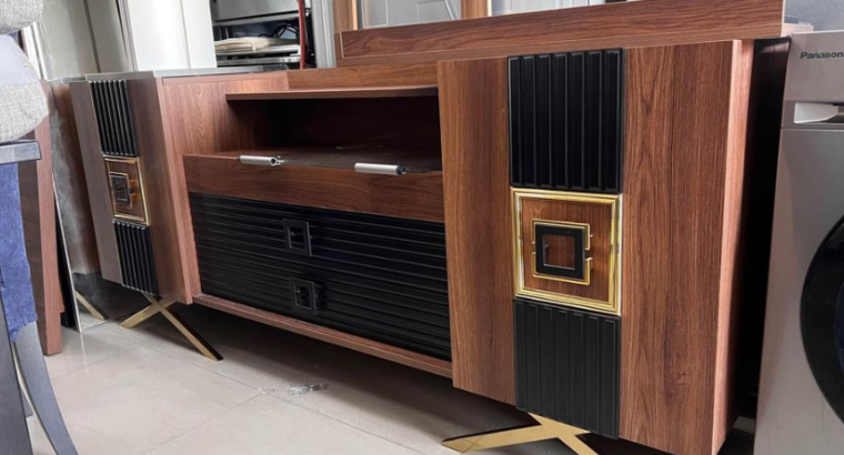 Drasing Still Excellent Condition For Sale