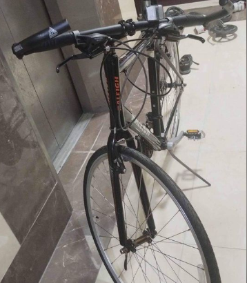 RALEIGH Cadent FT1 Hybrid Bike for sale