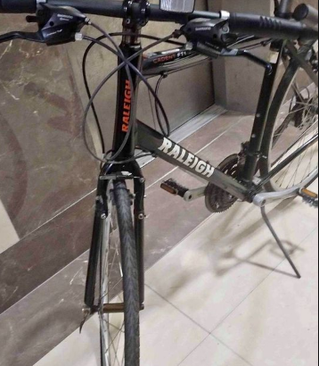 RALEIGH Cadent FT1 Hybrid Bike for sale