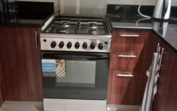 Frigidair 4 burner gas cooker for sale