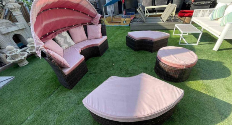 Garden Daybed with Canopy For Sale