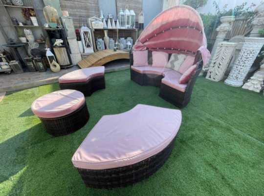 Garden Daybed with Canopy For Sale