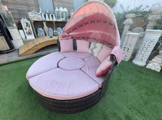 Garden Daybed with Canopy For Sale