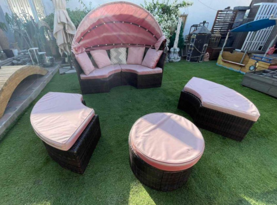 Garden Daybed with Canopy For Sale