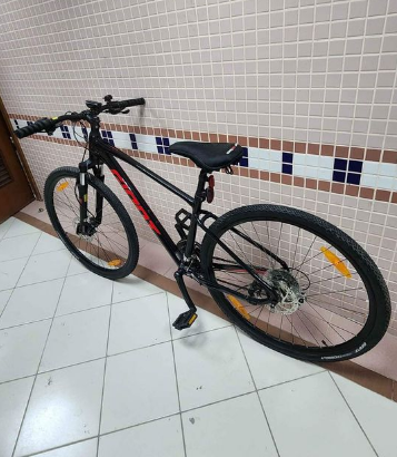 Giant sports bicycle Excellent Condition For Sale
