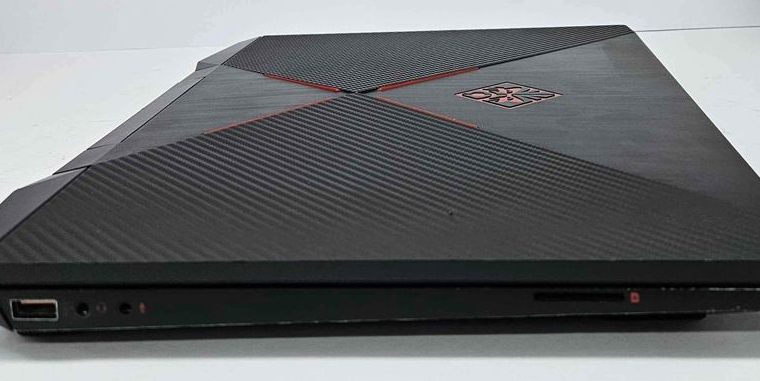 HP OMEN GAMING LAPTOP 15 INCH FOR SALE