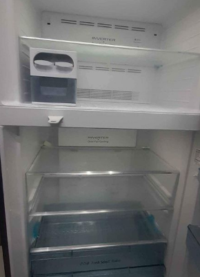 Hitachi big size Refrigerator For Sale