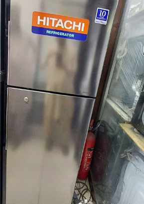 Hitachi brand fridge 330litre capacity for sale