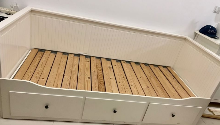 IKEA HEMNES DayBed For Sale