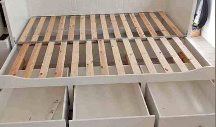 IKEA HEMNES DayBed For Sale
