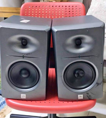 JBL LSR2300 Series 8″ 2-Way Bi-Amplified For Sale