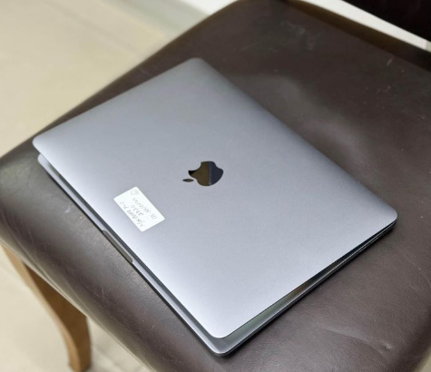 MacBook Pro 2020 Core i5 32/512gb For Sale