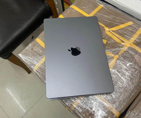 MacBook Pro 2021 M1 max 32/1tb 14-inch for sale