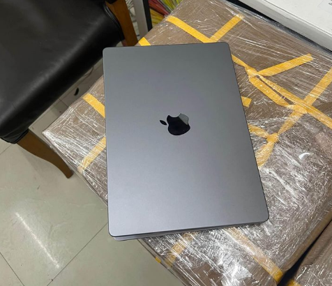 MacBook Pro 2021 M1 max 32/1tb 14-inch for sale