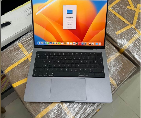 MacBook Pro 2021 M1 max 32/1tb 14-inch for sale