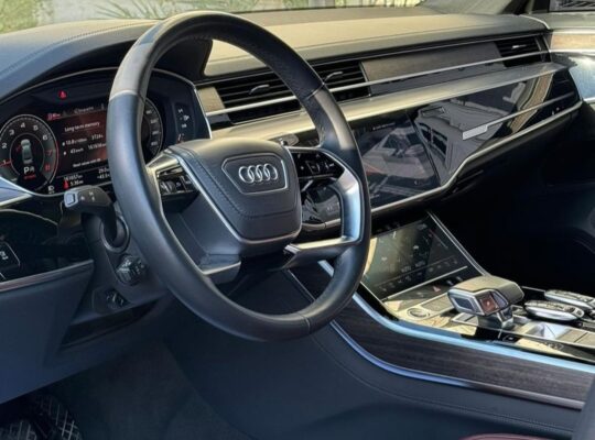 Audi A8L 55Tfsi full option 2021 Gcc for sale