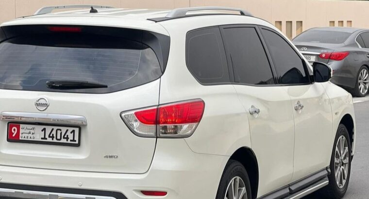 Nissan Pathfinder 2017 Gcc in good condition