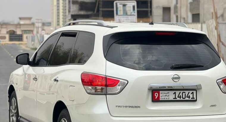 Nissan Pathfinder 2017 Gcc in good condition