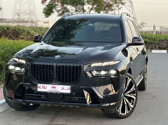 BMW X7 M40i sport full option Gcc 2023 for sale