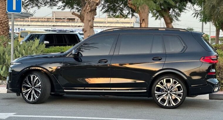 BMW X7 M40i sport full option Gcc 2023 for sale