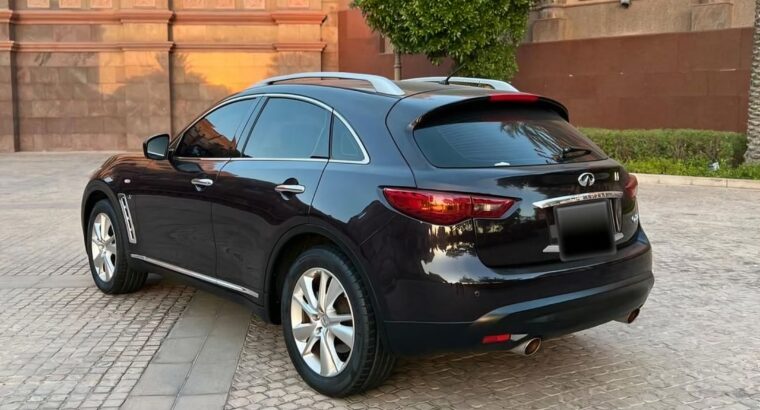 Infiniti QX70 full option Gcc 2016 for sale