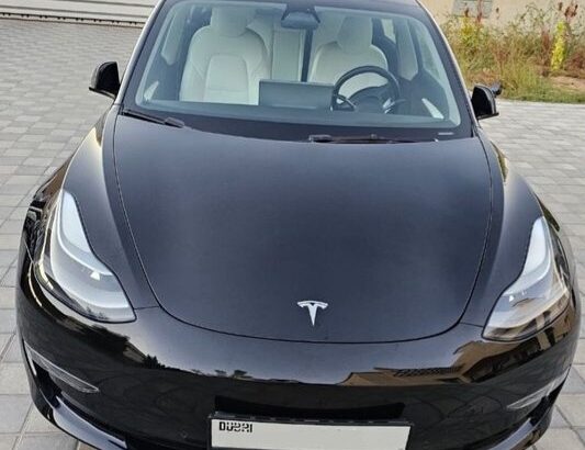 Tesla mode 3 Long Range 2021 Gcc for sale