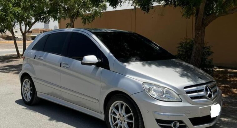 Mercedes B200 2009 for sale in good condition