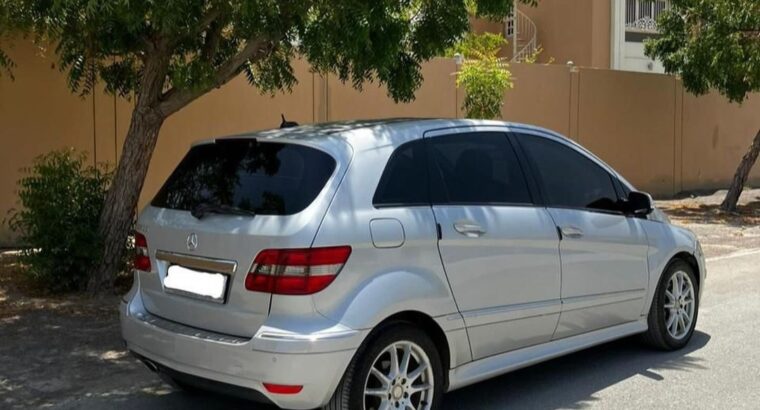 Mercedes B200 2009 for sale in good condition