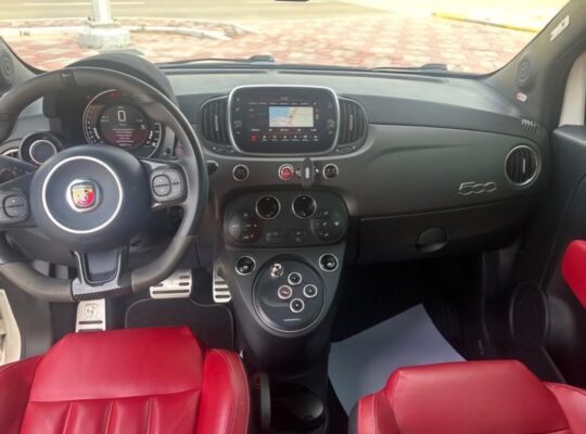 Fiat 500 Abarth 2018 Gcc full option for sale