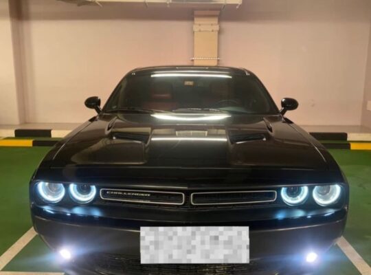 Dodge challenger 2017 Gcc in good condition for sa