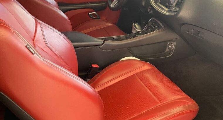 Dodge challenger 2017 Gcc in good condition for sa