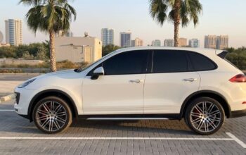 Porsche cayenne turbo 2015 Gcc in good condition