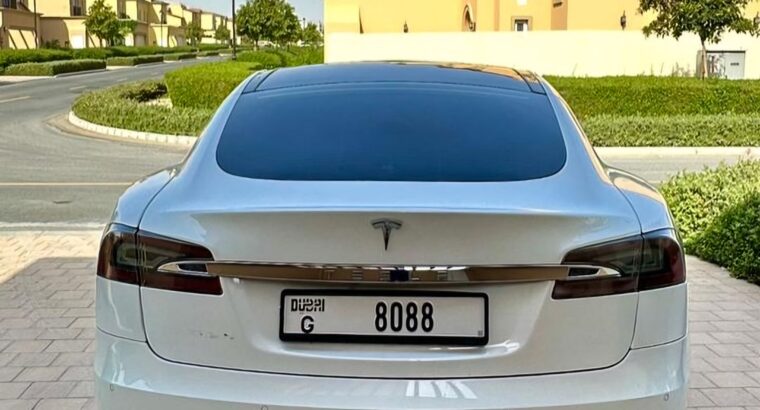 Tesla model S 90 full option 2017 Gcc