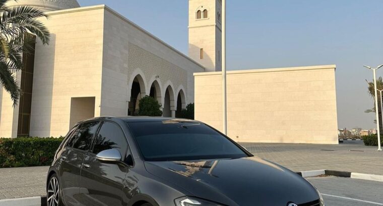 Volkswagen Golf R 2019 Gcc full option for sale