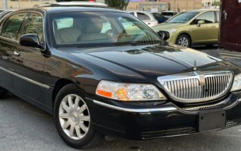 Lincoln Town car 2011 USA imported for sale