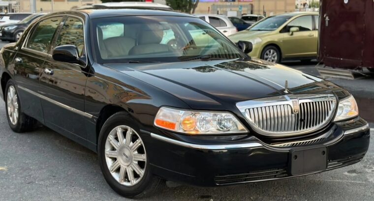 Lincoln Town car 2011 USA imported for sale
