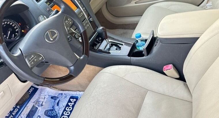 Luxes ES350 Gcc full option 2011 for sale