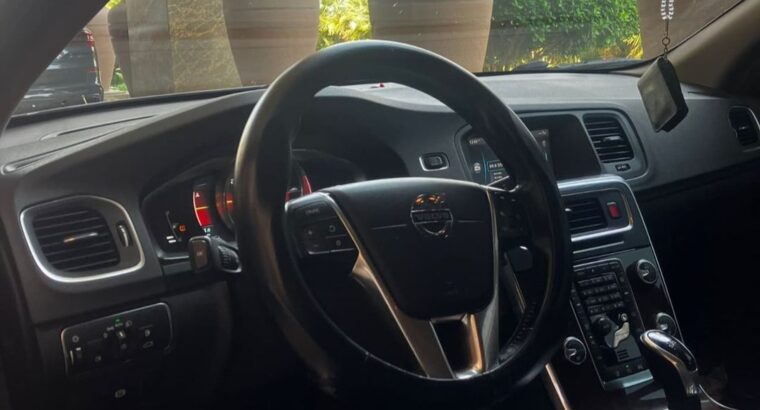 Volvo S60 full option 2015 for sale