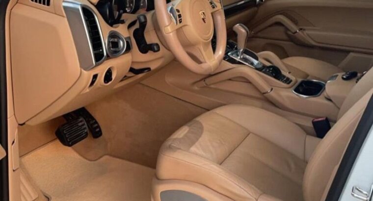 Porsche Cayenne 2014 Gcc in good condition