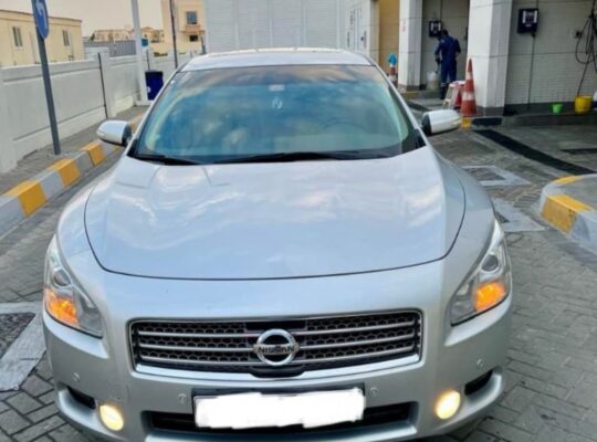 Nissan Maxima 2010 Gcc full option for sale