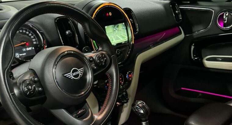 Mini Cooper County man 2018 Gcc full option