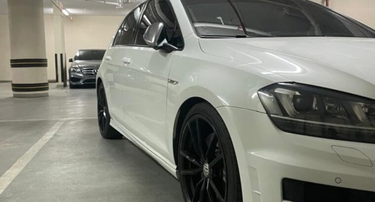 Volkswagen Golf R 2017 Gcc full option