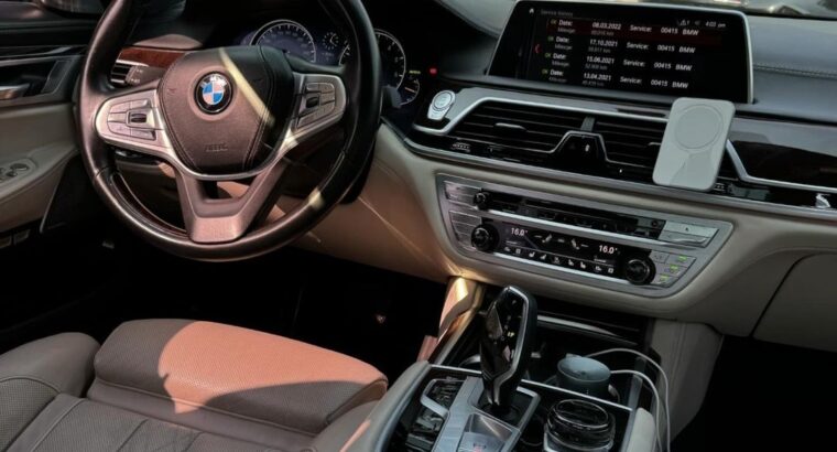 BMW 760i X drive full option 2017 in good conditio