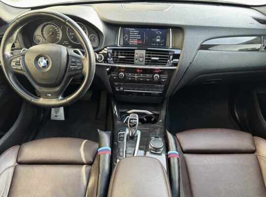 BMW x3 full option 28i x drive 2016 Gcc for sale