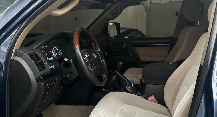 Toyota Land cruiser Gxr 2008 mid option for sale