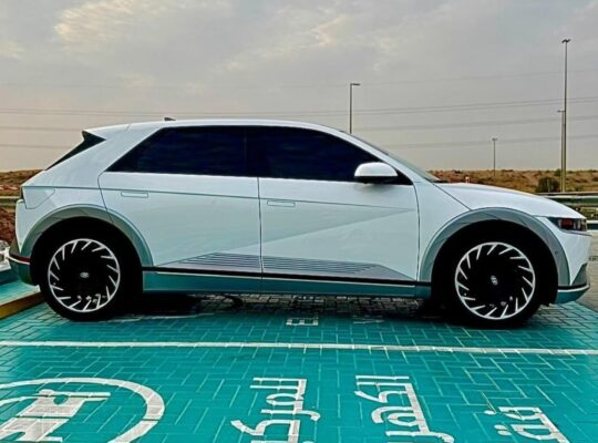 Hyundai Ioniq 5 full option 2022 USA imported f
